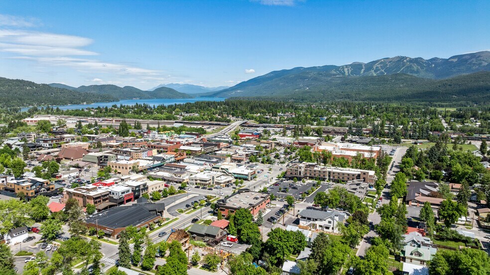 More Photos Of 327 Spokane Ave, Whitefish Flex For Sale