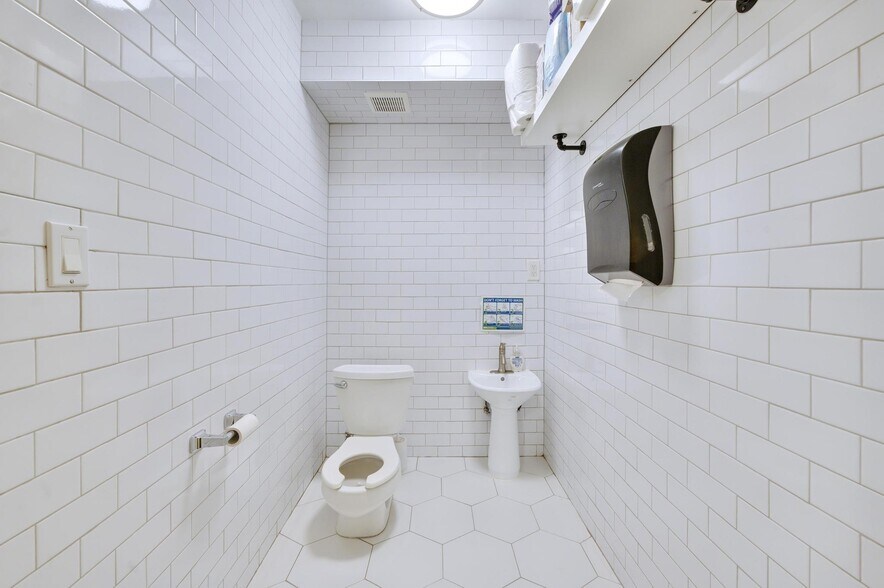 More Photos Of 55 Wyona Ave, Staten Island General Retail For Sale