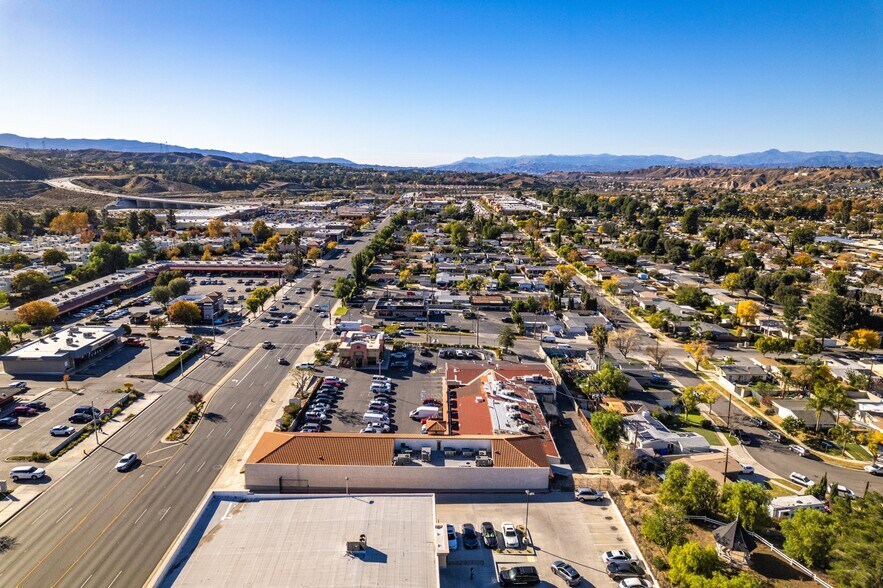 More Photos Of 18909-18941 Soledad Canyon Rd, Canyon Country Unknown For Lease