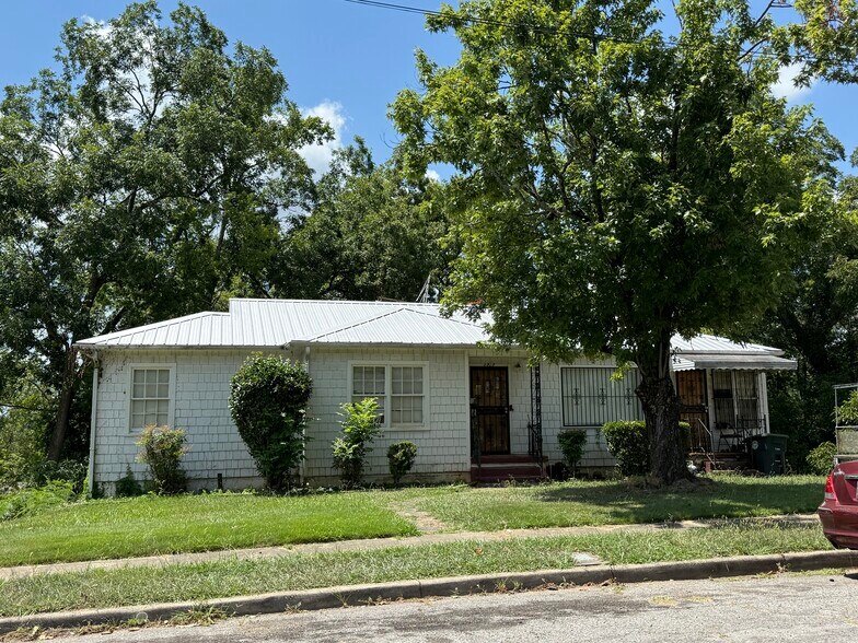 More Photos Of ,  Unknown For Sale