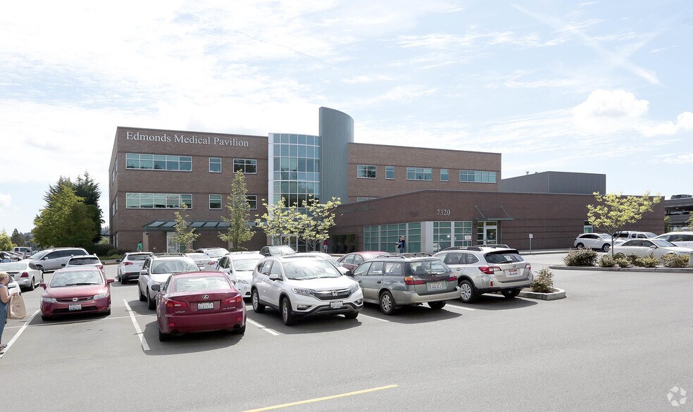 More Photos Of 7320 216th St SW, Edmonds Medical For Lease
