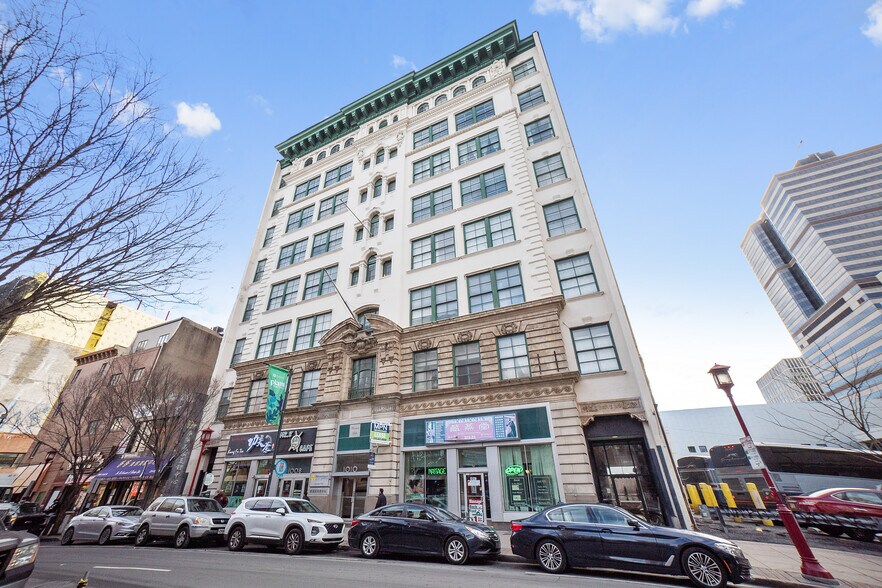 More Photos Of 1008-1010 Arch St, Philadelphia Apartments For Lease