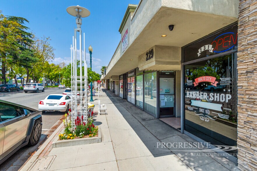 More Photos Of 211-230 S Riverside Ave, Rialto Storefront Retail Office For Lease