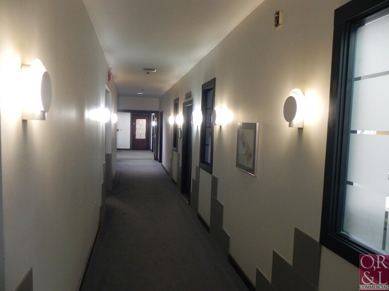 More Photos Of 78 Beaver Rd, Wethersfield Office For Lease