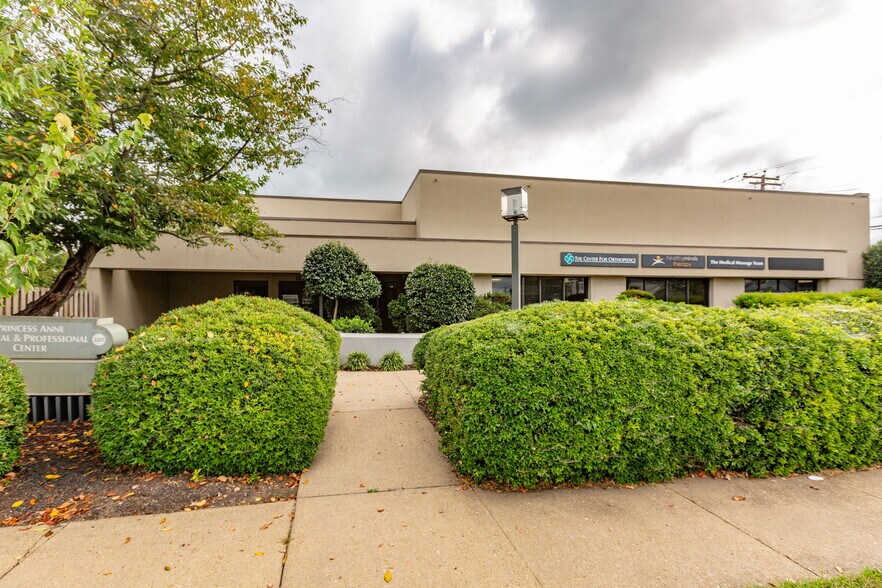 More Photos Of 2201 Charles St, Fredericksburg Medical For Lease