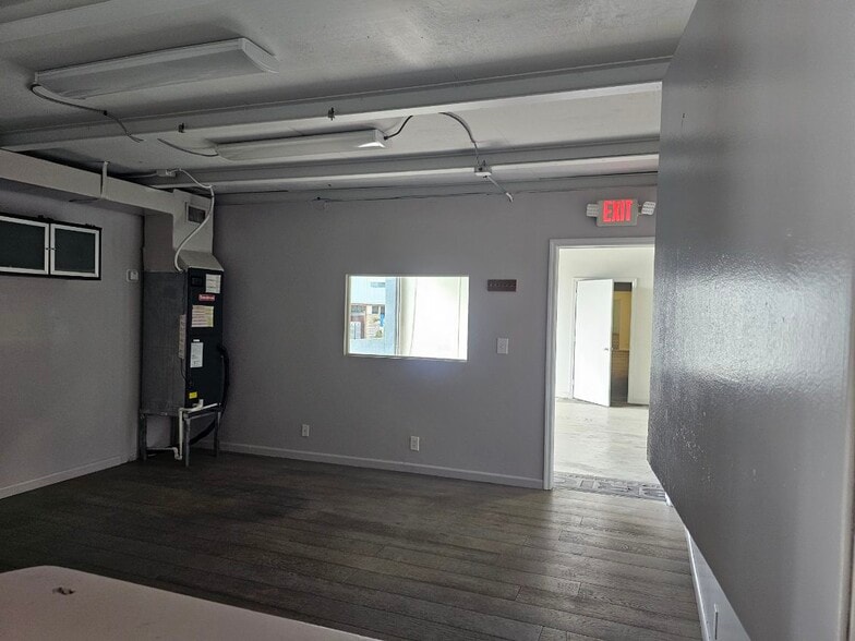 More Photos Of 3277 SE 14th Ave, Fort Lauderdale Warehouse For Lease