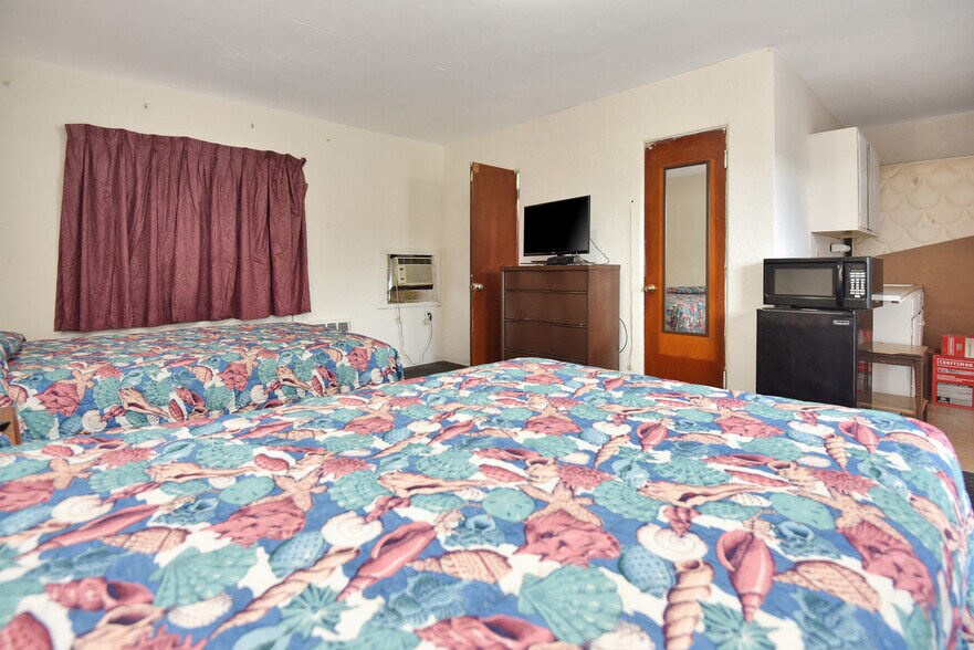 More Photos Of 1028 Ridgewood Ave, Daytona Beach Hospitality For Sale