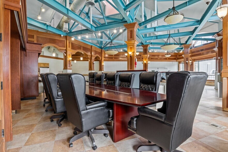 More Photos Of 901 Cross Bay Blvd, Broad Channel Freestanding For Sale