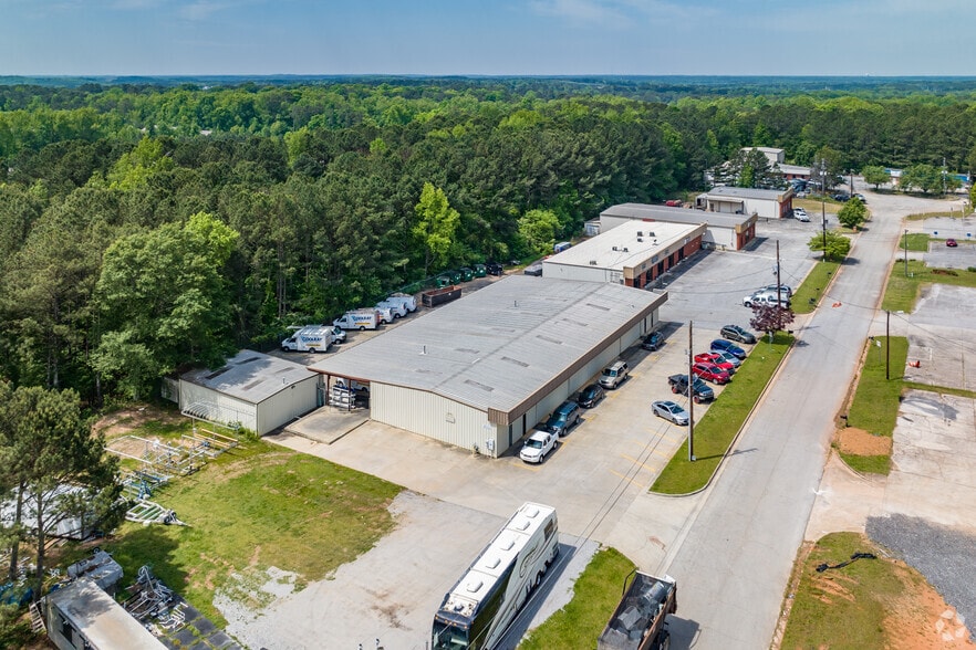 More Photos Of 1595 Commercial Ct, Jonesboro Warehouse For Sale