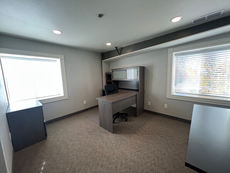 More Photos Of 800 S Stockton Ave, Ripon Warehouse For Lease