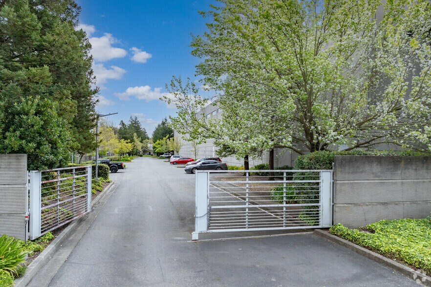 More Photos Of 2250 S McDowell Blvd Ext, Petaluma Warehouse For Lease