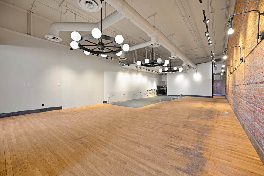 Primary Photo Of 106 W San Francisco St, Santa Fe General Retail For Lease