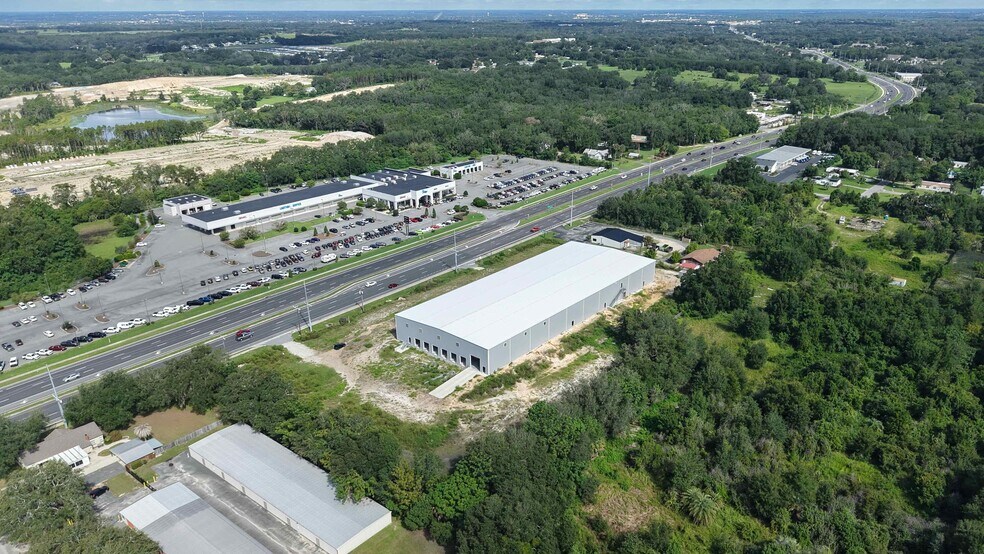 More Photos Of 2221 US-441, Fruitland Park Showroom For Sale