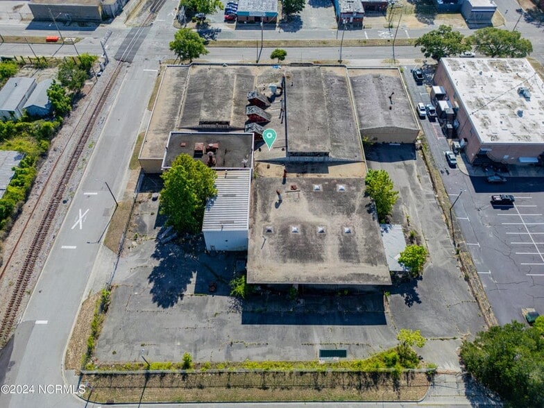 More Photos Of 1315 S 5th Ave, Wilmington Warehouse For Sale