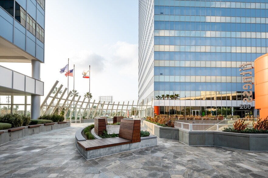 More Photos Of 200 N Pacific Coast Hwy, El Segundo Office For Lease
