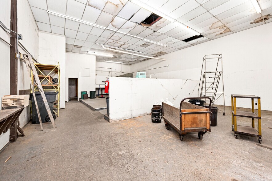 More Photos Of 350 Garfield Ave, Duluth Warehouse For Lease
