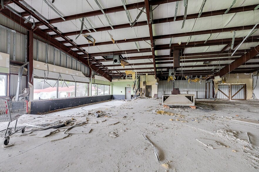 More Photos Of 1224 Buccaneer Club Rd NE, Townsend General Retail For Sale