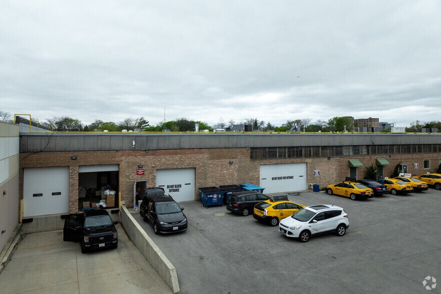 More Photos Of 3800 N Milwaukee Ave, Chicago Warehouse For Lease