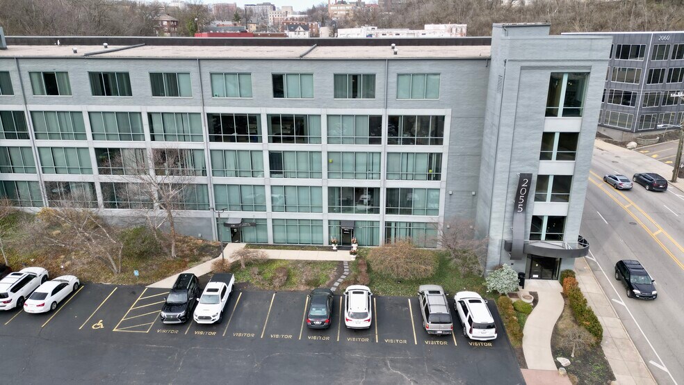 More Photos Of 2055 Reading Rd, Cincinnati Medical For Lease