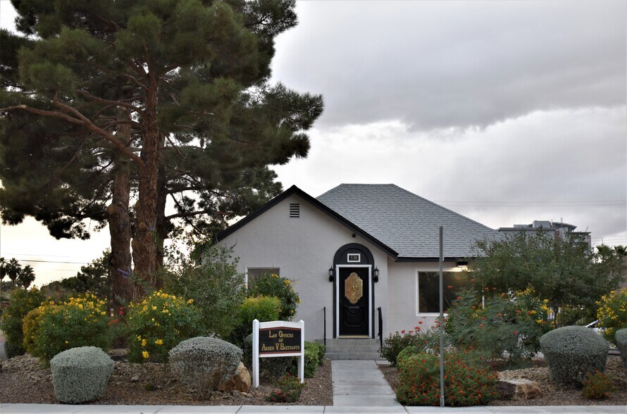 Primary Photo Of 530 S 9th St, Las Vegas Office Residential For Lease