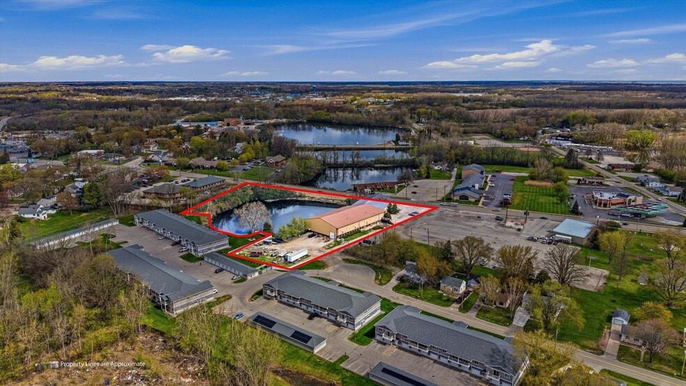 Primary Photo Of 2107 Velp Ave, Green Bay Freestanding For Sale