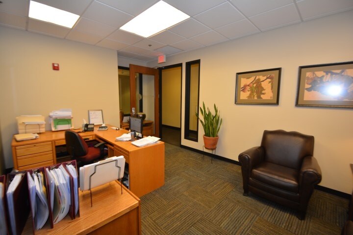 More Photos Of 325 W Gurley St, Prescott Office For Sale