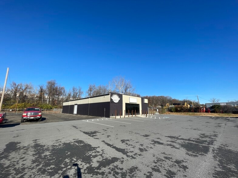 More Photos Of 9026 Pulaski Hwy, Middle River Freestanding For Lease
