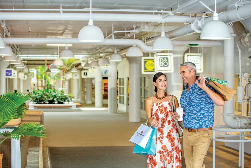 More Photos Of 560 Nimitz Hwy, Honolulu Office For Lease