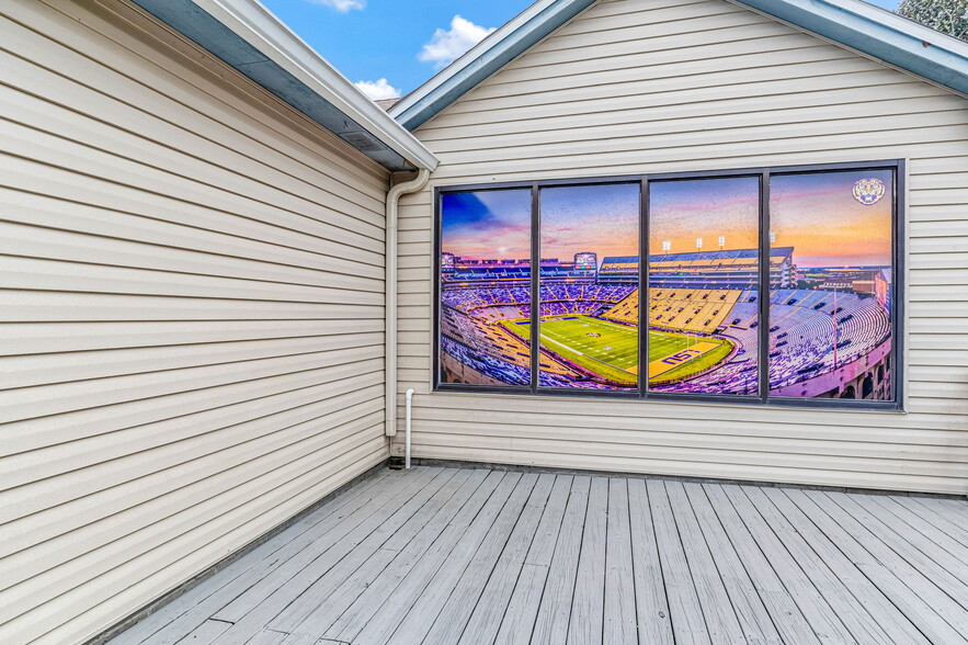 More Photos Of 3605 Highway 90, Pace Restaurant For Lease