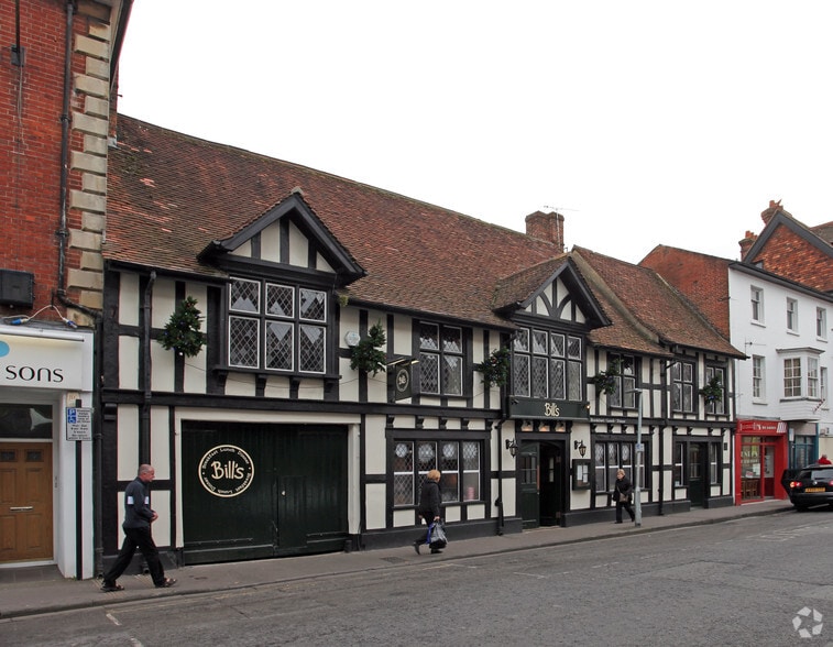 Primary Photo Of 36 Blue Boar Row, Salisbury Bar For Lease