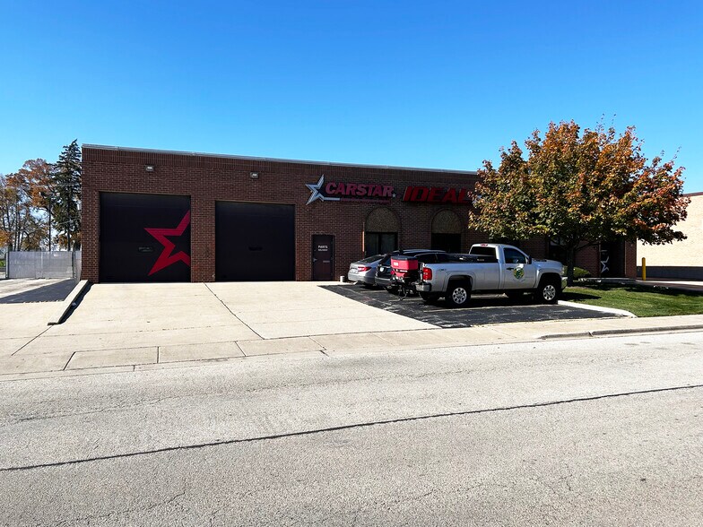 Primary Photo Of 3212 S Nordic Rd, Mount Prospect Manufacturing For Sale