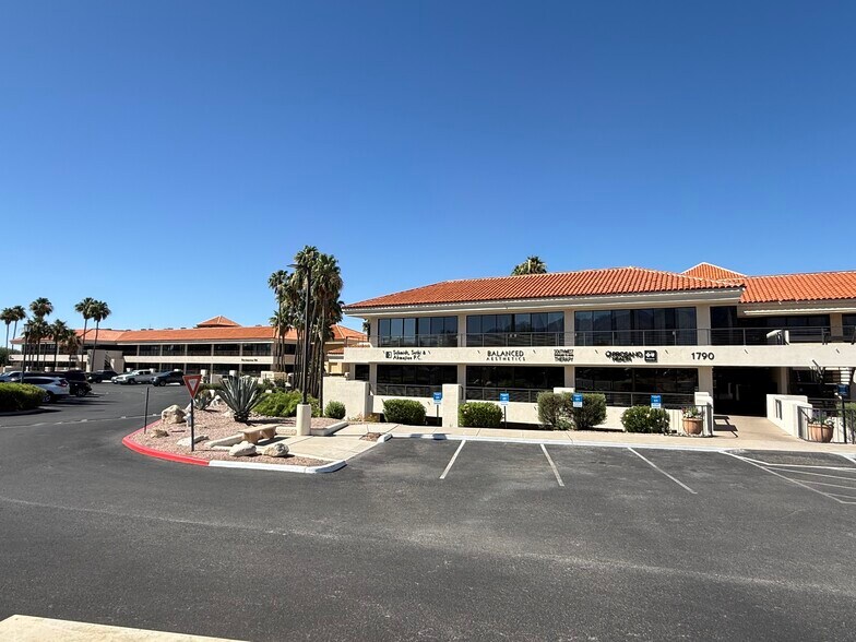 More Photos Of 1820 E River Rd, Tucson Unknown For Lease