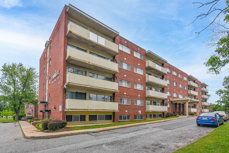 More Photos Of 3809 Clarks Ln, Baltimore Apartments For Sale