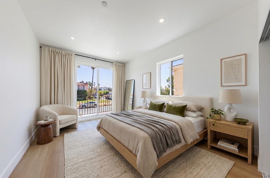 More Photos Of 1259 S Longwood Ave, Los Angeles Apartments For Sale