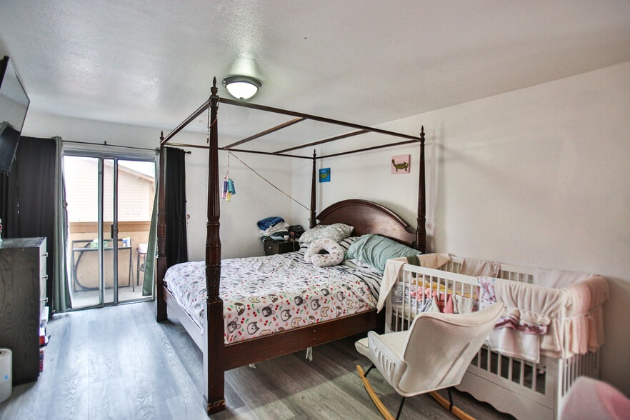 More Photos Of 3627 W 11th St, Santa Ana Apartments For Sale