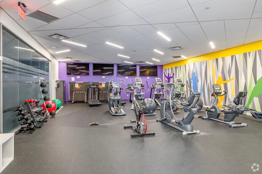 More Photos Of 100 Phoenix Dr, Ann Arbor Medical For Lease