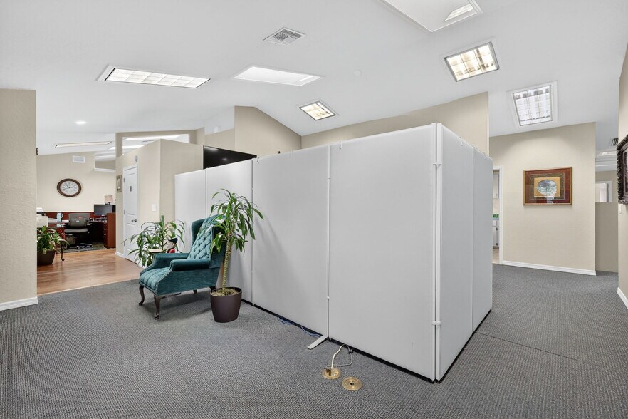 More Photos Of 210 N Wymore Rd, Winter Park Office Residential For Sale