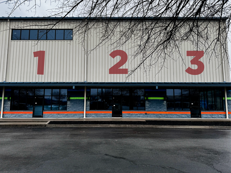 More Photos Of 266 Collier Dr, Sevierville Freestanding For Lease