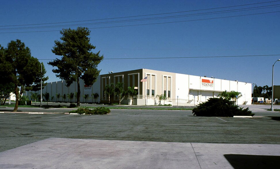 More Photos Of 13911 Gannet St, Santa Fe Springs Warehouse For Sale