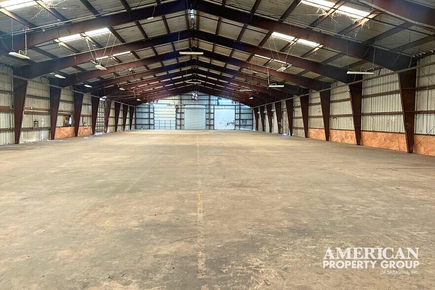 More Photos Of 1227-1231 Hardin Ave, Sarasota Warehouse For Sale