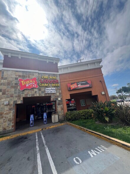 More Photos Of 2440-2444 S Atlantic Blvd, Commerce General Retail For Lease