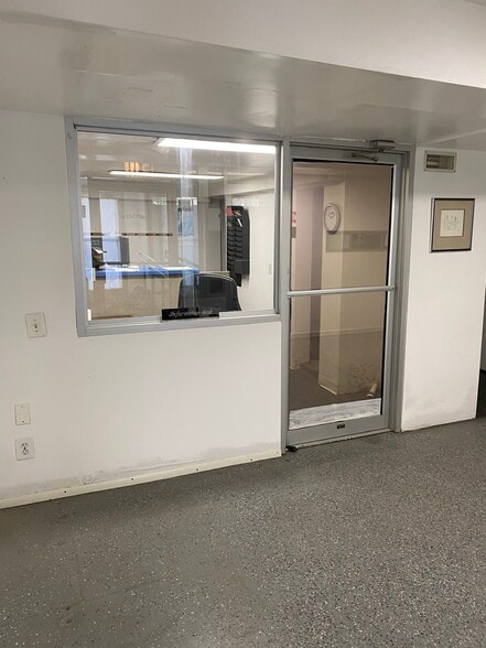 More Photos Of 63-34 Austin St, Rego Park Warehouse For Lease