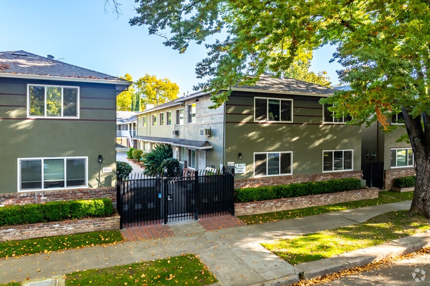 More Photos Of 2811 F St, Sacramento Apartments For Sale