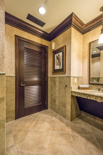 More Photos Of 1600 W Bloomfield Rd, Bloomington Medical For Sale