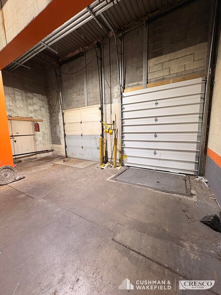 More Photos Of 3175 Gilchrist Rd, Mogadore Warehouse For Lease