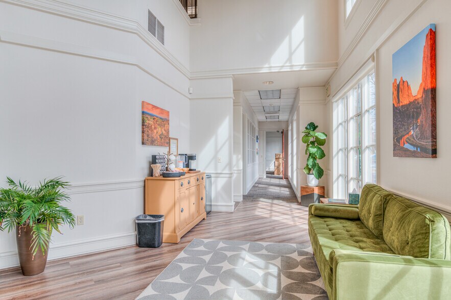 More Photos Of 345 SE 3rd St, Bend Office For Sale