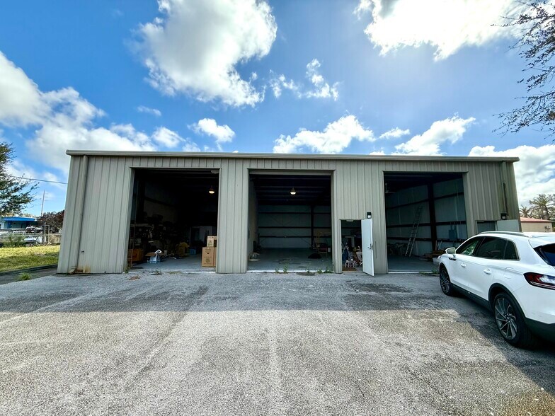 More Photos Of 6940 Heritage Dr, Port Saint Lucie Warehouse For Sale