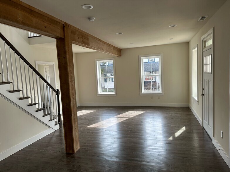 More Photos Of 2 Dark Hollow Rd, Pipersville Medical For Lease