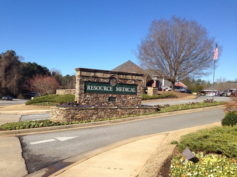 More Photos Of 1500 Oglethorpe Ave, Athens Medical For Sale