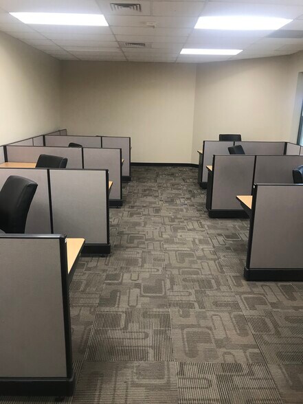 More Photos Of 19601 N Black Canyon Hwy, Phoenix Loft Creative Space For Lease